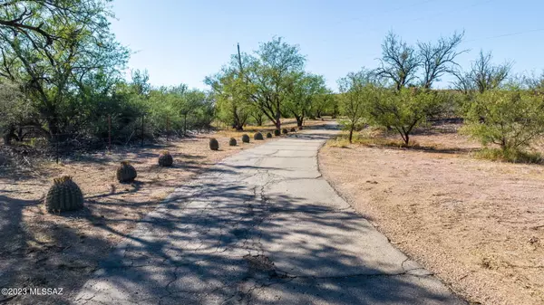 Tubac, AZ 85646,2354 W Frontage Rd #A