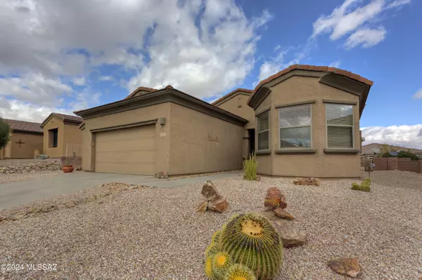 Green Valley, AZ 85614,972 W Tenniel DR