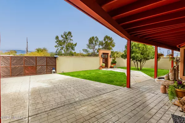 Tucson, AZ 85712,5826 E Waverly ST