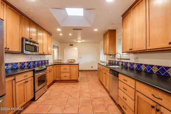 Tucson, AZ 85719,2305 E Juanita ST