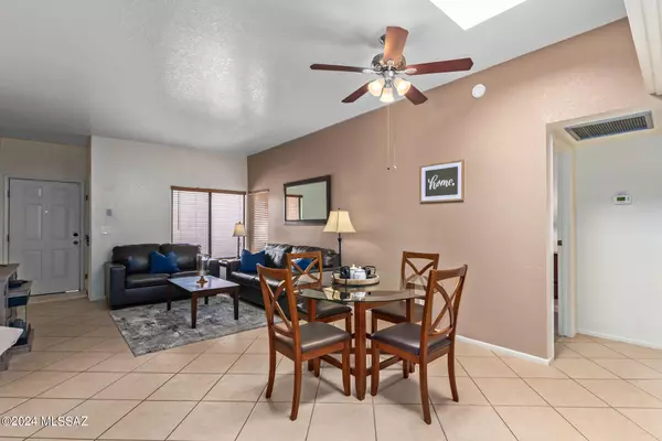 Tucson, AZ 85712,4419 E Haven LN