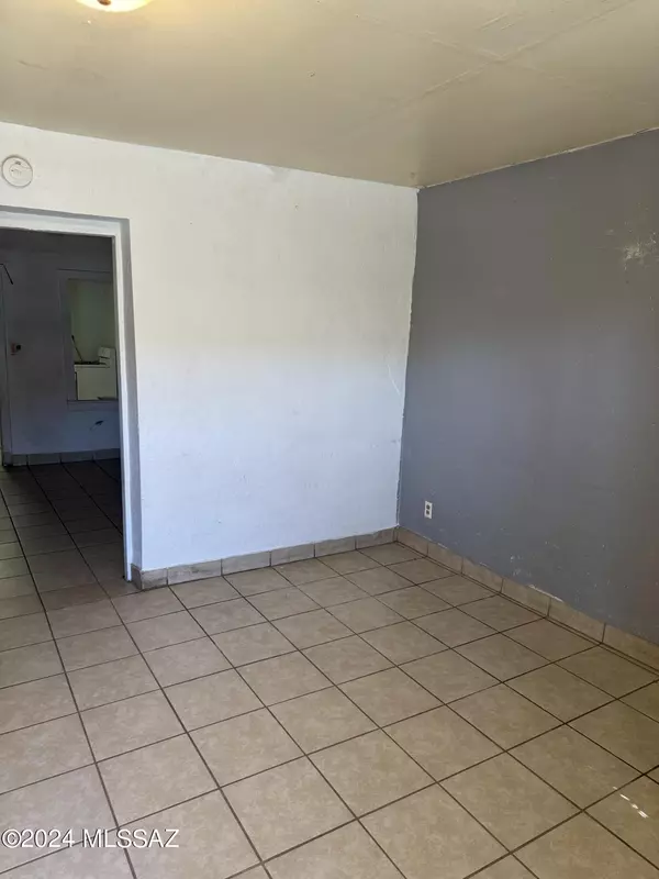 Tucson, AZ 85705,522 W Davis ST
