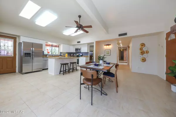 5730 E South Wilshire DR, Tucson, AZ 85711