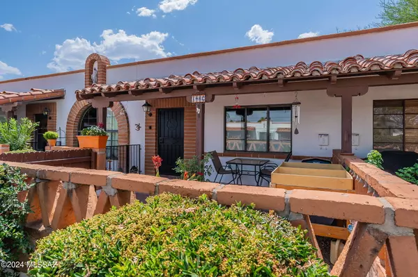 146 S Paseo Quinta #C, Green Valley, AZ 85614