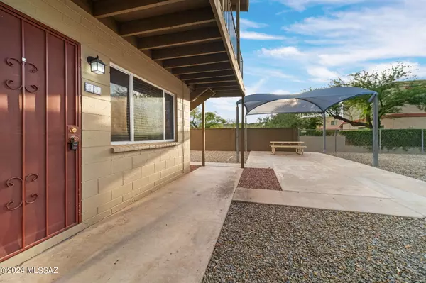 Tucson, AZ 85711,2841 N Columbus BLVD #34