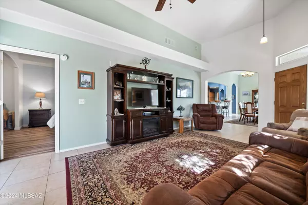 Tucson, AZ 85756,7481 E Navigator