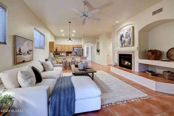 Tucson, AZ 85719,2402 E Moonrise PL