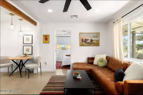 Tucson, AZ 85711,415 Desert Stravenue