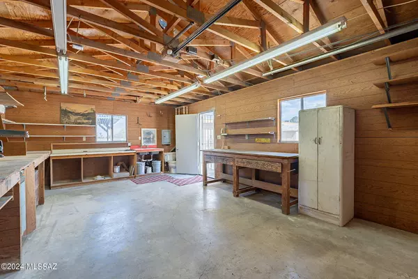 Tucson, AZ 85710,9002 E Henry PL