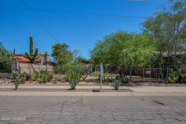 Tucson, AZ 85705,1138 N 13th AVE #6