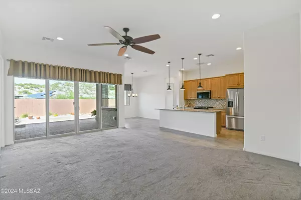 Oro Valley, AZ 85755,405 E Arizona Poppy DR