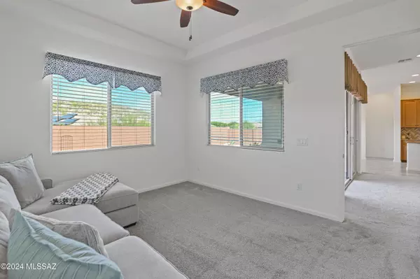 Oro Valley, AZ 85755,405 E Arizona Poppy DR