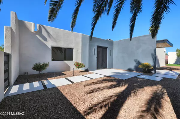 Tucson, AZ 85719,2221 E Mabel ST