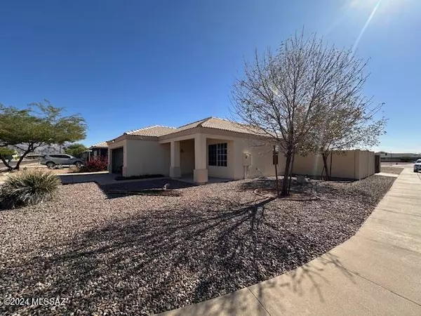 Apache Junction, AZ 85120,533 W 5th AVE