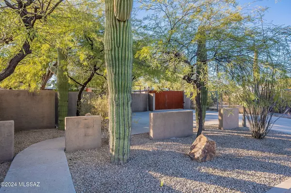 Tucson, AZ 85712,1621 N Van Buren AVE