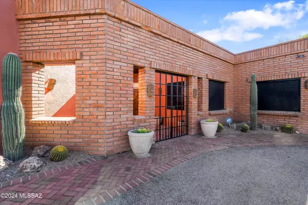 Tucson, AZ 85742,2855 W Lambert LN