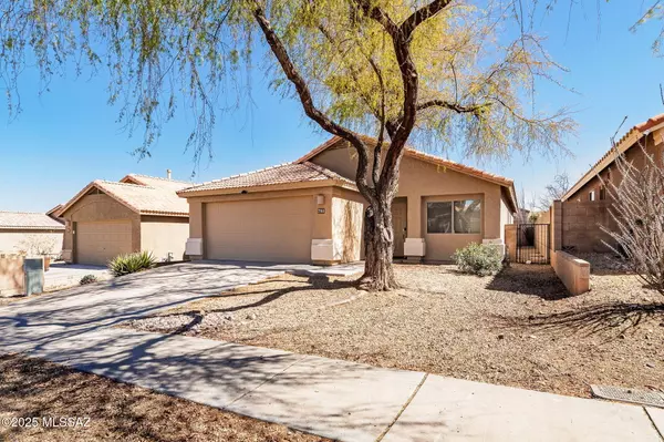 Vail, AZ 85641,793 S Painted River WAY