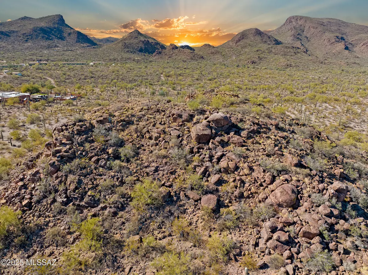 Tucson, AZ 85743,7415 W Ina RD