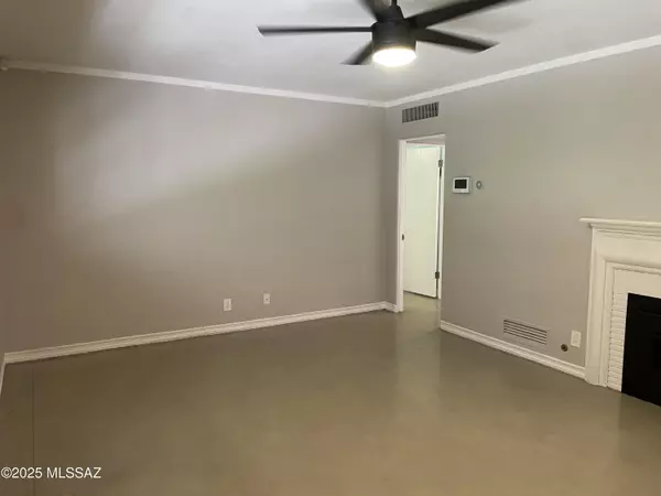 Tucson, AZ 85711,333 S Alvernon WAY #APT 51