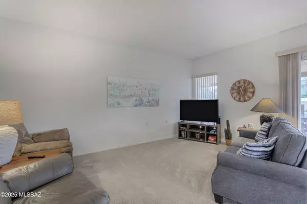 Green Valley, AZ 85614,1288 N Vía Vicam