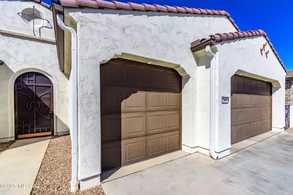 Green Valley, AZ 85614,2447 E Canyon Crossing DR