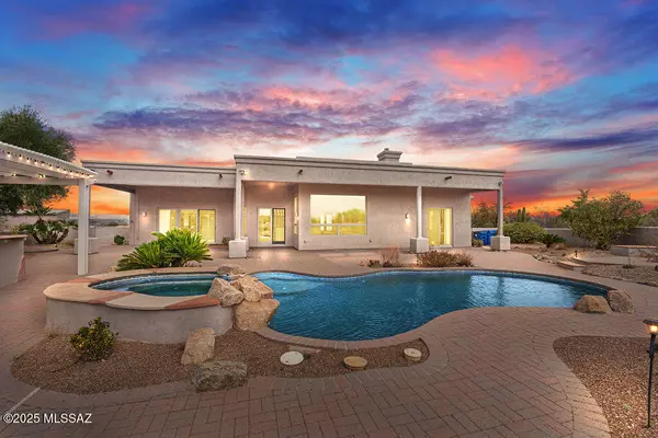 592 E Corte Pasadera Verde,  Green Valley,  AZ 85614