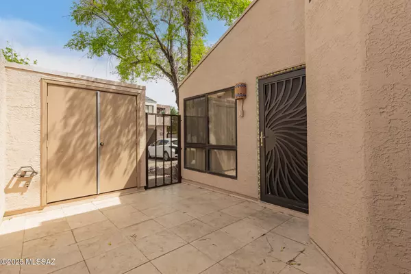 Tucson, AZ 85715,7604 E Callisto CIR #16