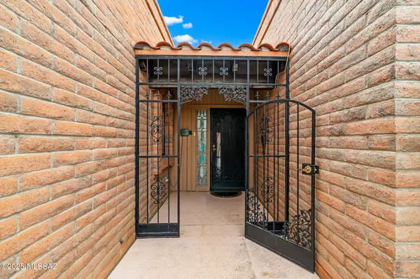 Green Valley, AZ 85622,1389 W Camino Del Pato