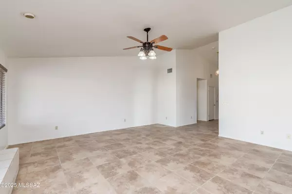 Tucson, AZ 85747,7919 S New Abbey DR