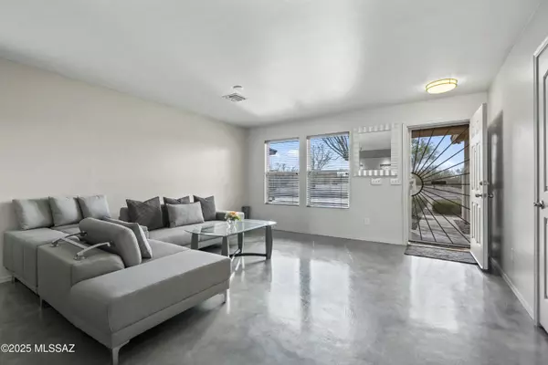 Tucson, AZ 85748,2109 S Aliso Spring LN