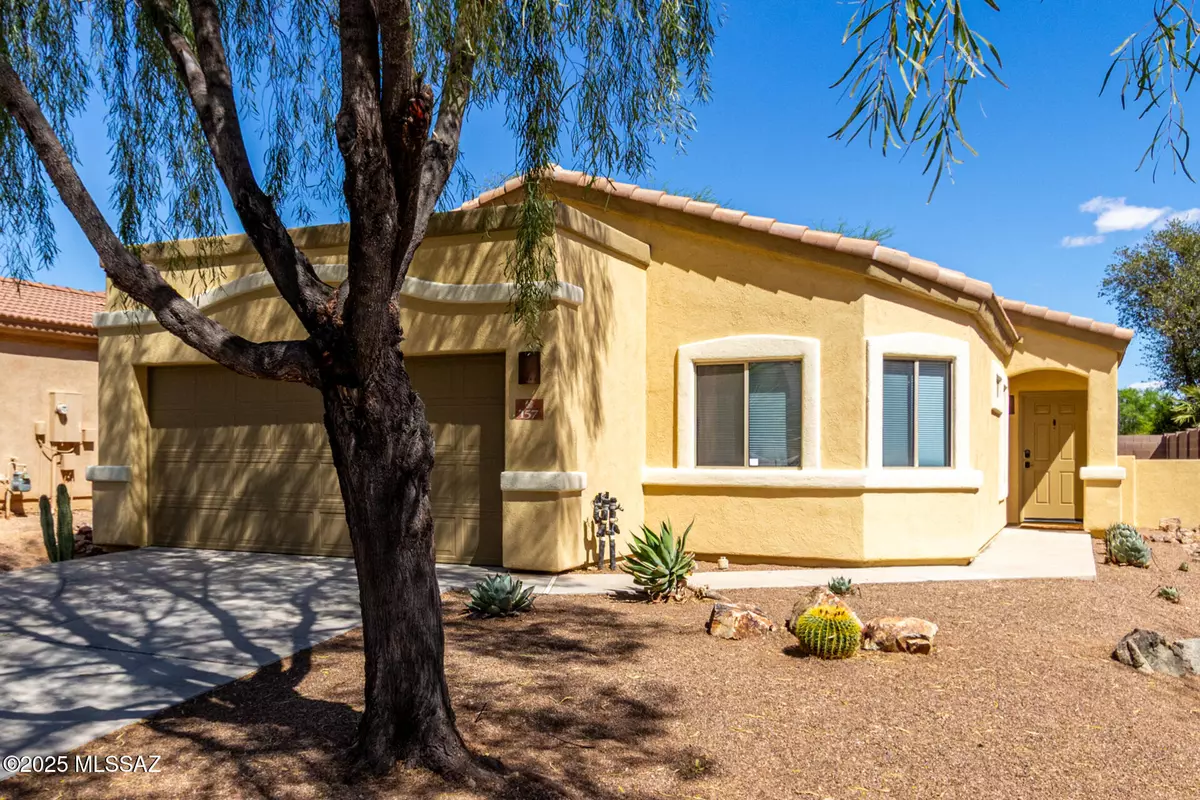 Sahuarita, AZ 85629,157 E Placita Nubes Blancas