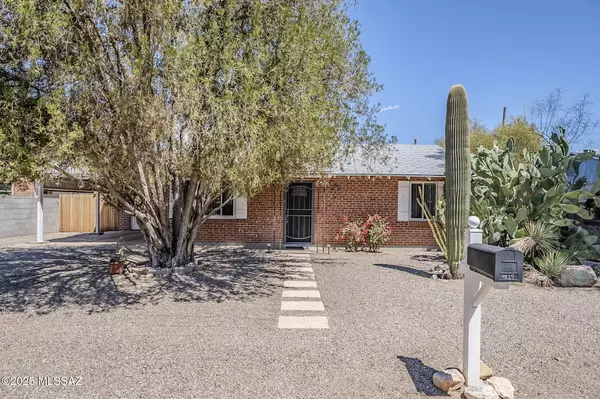 4825 E Hawthorne ST,  Tucson,  AZ 85711