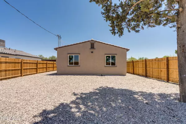 Tucson, AZ 85705,1335 W El Caminito PL