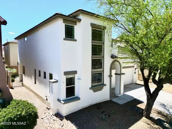 Sahuarita, AZ 85629,103 W Camino Rio Chiquito