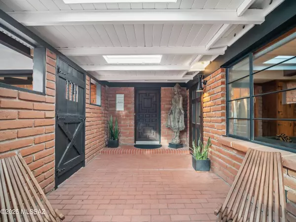 Tucson, AZ 85715,6950 E Acoma PL