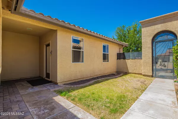 Green Valley, AZ 85614,2436 E Desert Pueblo PASS