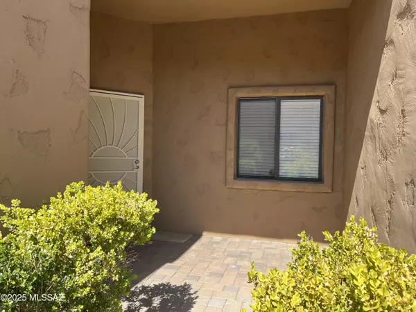 Tucson, AZ 85710,9454 E Lanterra CT