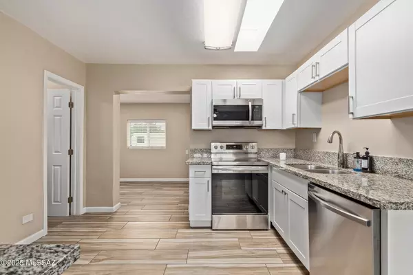 1239 N Beverly AVE, Tucson, AZ 85712