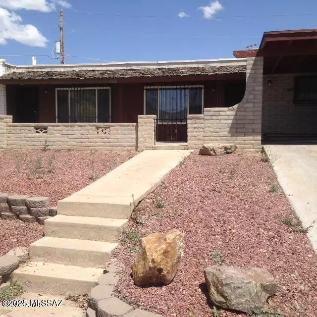 Tucson, AZ 85713,2661 S Enchanted Hills DR