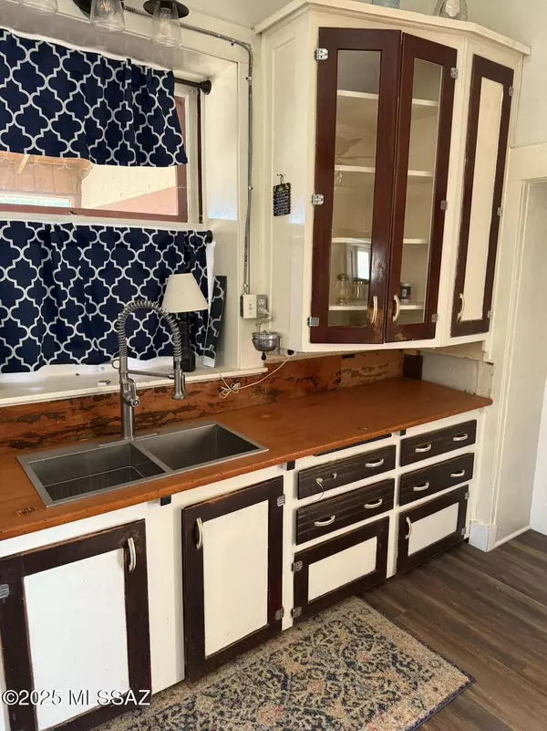 Patagonia, AZ 85624,1879 Duquesne RD