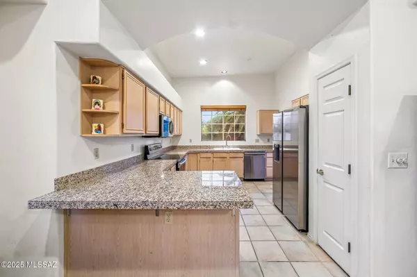 Tucson, AZ 85704,550 E Squirrel Tail DR