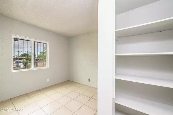 Tucson, AZ 85713,2338 E Parkside DR