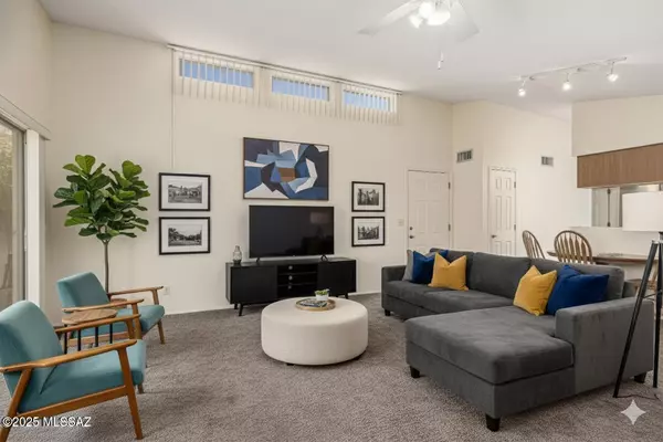 Tucson, AZ 85704,972 W Pinaleno LN