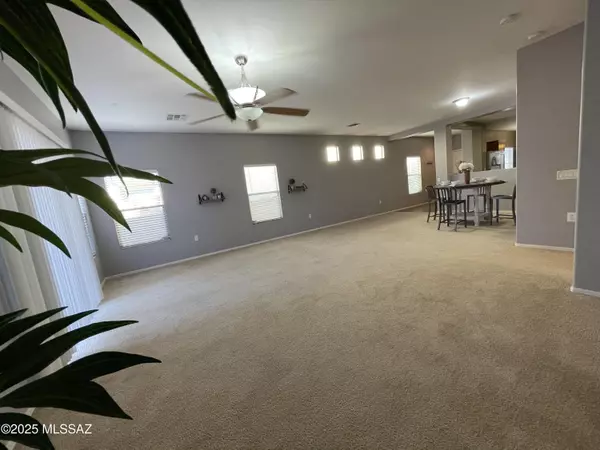 Sahuarita, AZ 85629,844 W Calle Valenciana