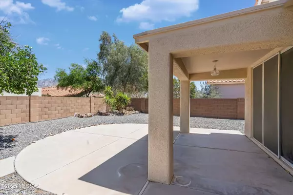 Oro Valley, AZ 85755,12122 N Sterling AVE