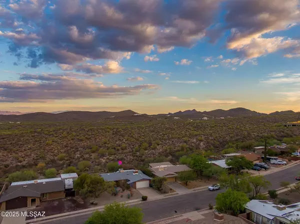 Tucson, AZ 85713,3011 W San Juan DR