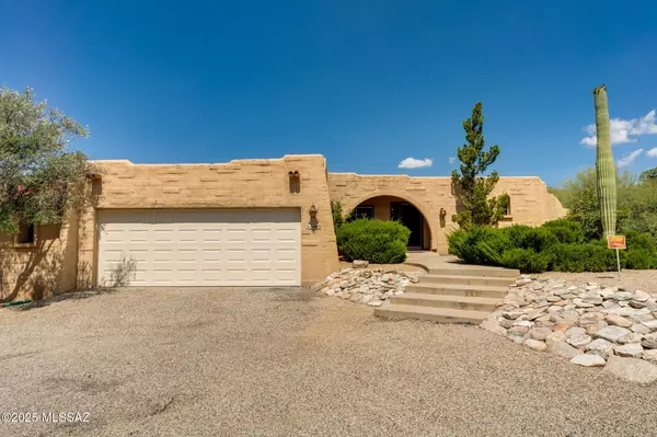 5805 N Via Verdosa,  Tucson,  AZ 85750