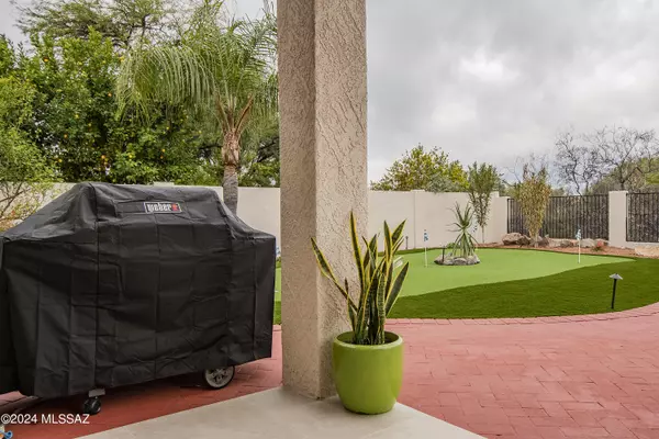 Oro Valley, AZ 85755,13065 N Woodburne AVE