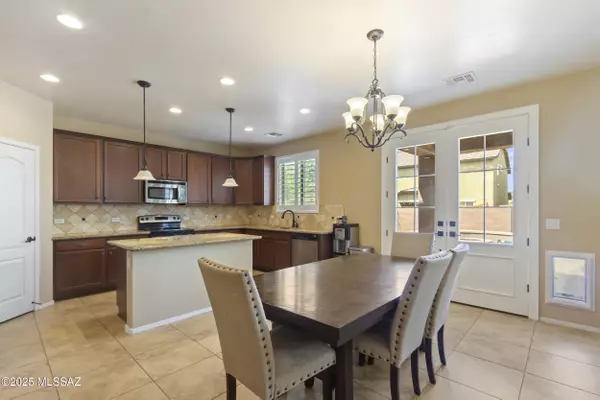 Sahuarita, AZ 85629,202 W Calle Gota