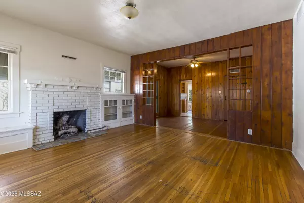 Tucson, AZ 85705,642 E 2nd ST